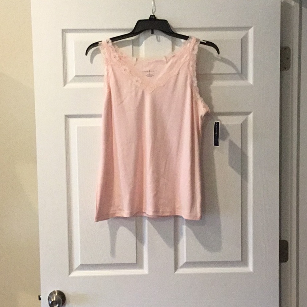 Pink tank top